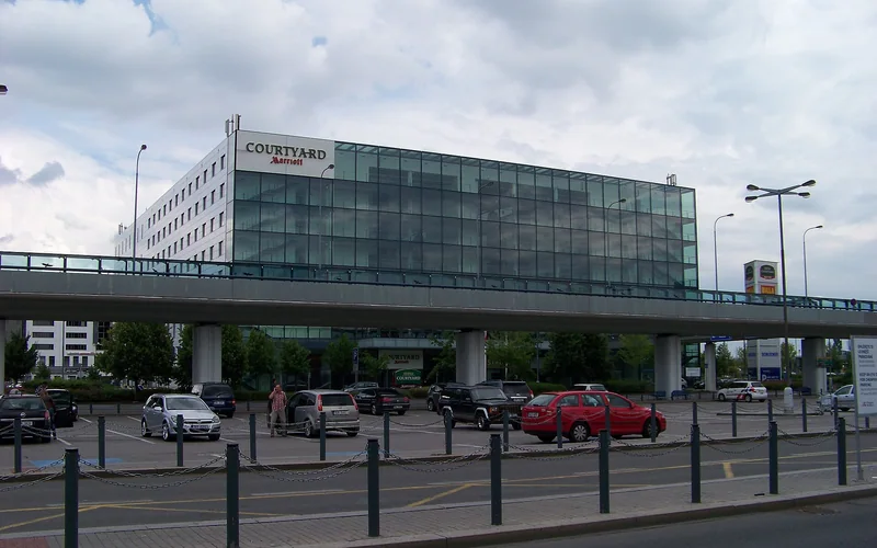 Courtyard Prague Airport
