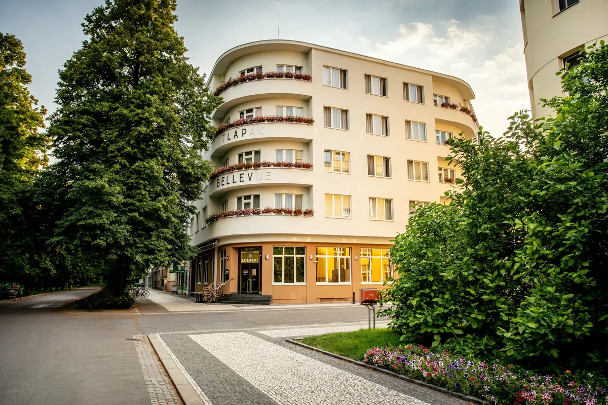 Hotel Bellevue Tlapák