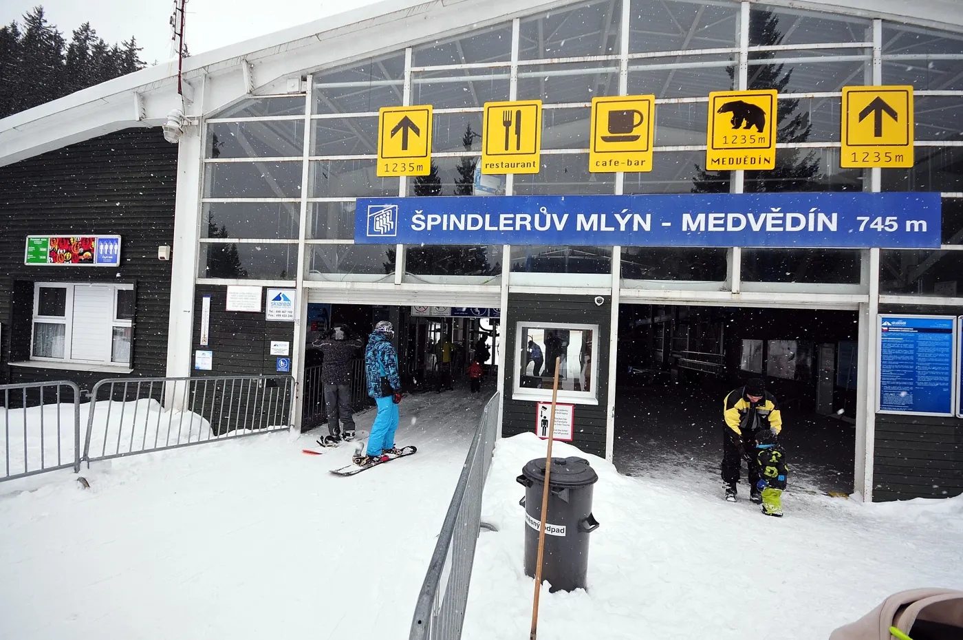 Dolní stanice lanovky na Medvědín ve Špindlerově Mlýně